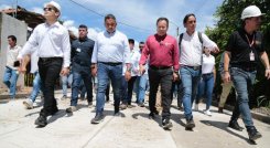 El gobernador William Villamizar y el alcalde de Los Patios, Alexi Valencia, recorrieron la Placa Huella/Foto Cortesía