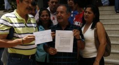 Eduardo Parra Ruiz (centro) en un acto académico en la ciudad el año pasado/Foto archivo