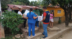 Entrega de ayudas humanitarias en barrio Antonia Santos. 