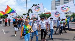 La poblacoión LGBTI+ marcha hoy en contra de la homofobia/Foto archivo
