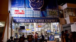 Venta de licor. / Foto Archivo