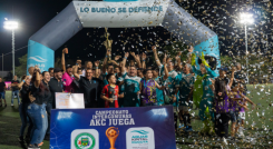 AKC juega 1
