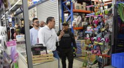 Alcalde Jorge Acevedo en diálogo con los comerciantes de la ciudad/Foto cortesía