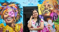 La cucuteña Katherine Castillo pinta memoria femenina con ‘Raíces Valientes’.
