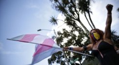 Mujeres trans y cis, menos semanas de cotización