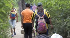 Migrantes en trocha