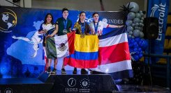 Valeria Moreno (centro) se destacó en el IV Abierto Panamericano de Parkour que se llevó a cabo en El Salvador.