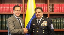 Nuevo director de Bomberos llega al cargo en medio de emergencia por incendios en Colombia