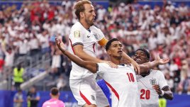 La selección inglesa en un gran partido goleó a Croacia en el debut del Grupo L del Mundial. 