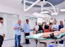 El área del quirófano simulado es uno de los espacios de alta complejidad para el entrenamiento de la toma de decisiones quirúrgicas en un entorno clínico 100 % controlado y seguro.