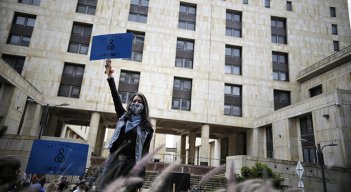 Manifestación ProVida encontrá de la despenalización del aborto, frente a la Corte Constitucional.