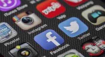 En el mundo, los internautas se conectan de media 6 horas y 54 minutos al día. /Foto: Cortesía