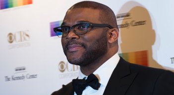 Tyler Perry es actor, comediante, cineasta, escritor y compositor estadounidense.