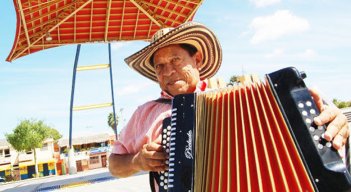 Rubén Salcedo ha escrito más de 400 canciones. / Foto: Cortesía