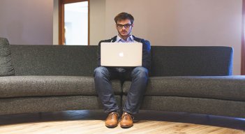 Es posible trabajar en casa gracias a la tecnología