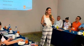 Laura Cáceres, secretaria de Educación Departamental.