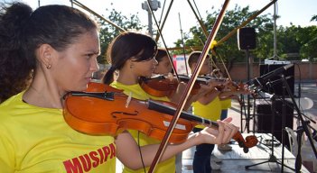 Desde hace seis años llevan impartiendo conocimiento musical, llegando a tener estudiantes de otros países.