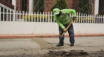 Los controladores viales e inspectores de obras harán los recorridos para verificar el cumplimiento de las disposiciones emanadas por la administración municipal./ Cortesía/ La Opinión.