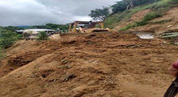 Los aguaceros comenzaron a generar estragos tanto en la zona rural como urbana del municipio. Los derrumbes obstaculizan el paso de vehículos en las vías.  / Foto: Cortesía