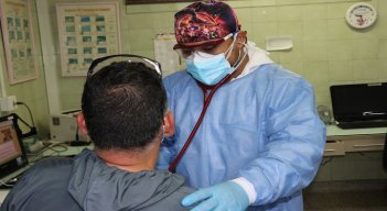 : La mayoría de los profesionales de la salud sufren el síndrome de Burnout que consiste en un estado de agotamiento mental, emocional y físico. / Cortesía/ La Opinión 
