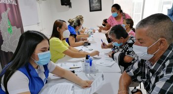 La Unidad de Víctimas entrega las cartas donde se notifica a los labriegos la indemnización luego de padecer el fenómeno de la violencia.