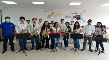 Los jóvenes aprenden con clases virtuales y ensayos presenciales, tienen edades entre los 14 y 22 años / Cortesía