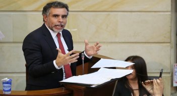 Benedetti habría aumentado su patrimonio de forma inexplicable en al menos 3.000 millones de pesos entre 2002 y 2018