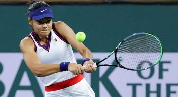 La británica Emma Raducanu se despidió muyb temprano del Indian Wells.