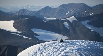 Atrapado desde hace a veces miles de años en el permafrost, el carbono se está liberando y entra en la atmósfera./AFP