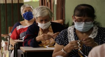 Colombia Mayor promueve talleres de manualidades. / Foto Cortesía.