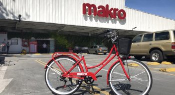 Programa ‘Makro pedalea’, el cual está a disposición de los trabajadores y consiste en prestar bicicletas a los colaboradores para que puedan movilizarse de la casa al trabajo. / Foto tomada de Facebook