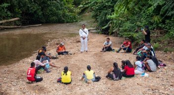 La Universidad Francisco de Paula Santander, seccional Ocaña llega hasta los lugares más apartados de la zona del Catatumbo donde están los resguardos de los Barí. Foto: Cortesía / La Opinión    
