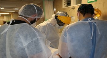 Un estudio técnico permite la nivelación salarial a partir del 2022 en el hospital regional Emiro Quintero Cañizares de Ocaña. / Foto: Cortesía / La Opinión 