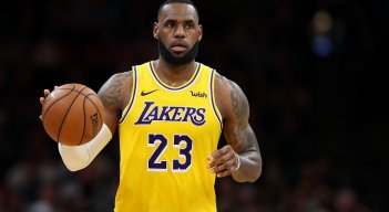 LeBron James pide perdón  por derrota de los Lakers