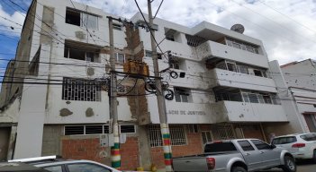 Preocupados se encuentran los voceros cívicos ante la demora en la ejecución de los trabajos de remodelación del Palacio de Justicia de Ocaña. 