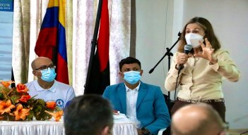 El secretario de Educación a nivel departamental adelanta mesas de trabajo en Ocaña para adoptar estrategias encaminadas a solventar los problemas presentados frente a la carencia de maestros y mejoramiento de la infraestructura educativa.