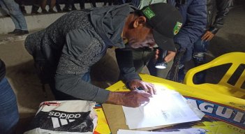 El alcalde de La Playa de Belén suscribió un acta de compromiso con los campesinos y transportadores para mejorar la movilidad.