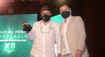  en la categoría mérito a la sostenibilidad empresarial. Mauricio Vargas Giraldo, gerente de esta empresa, recibió el galardón.