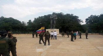 Estatua del General Santander en Villa Antigua./Foto: Cortesía./La Opinión.