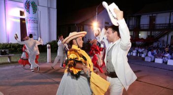 Becas para formación en proyectos culturales