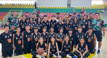 El quinteto de baloncesto del Club Cazadores se destacó en Cartagena.