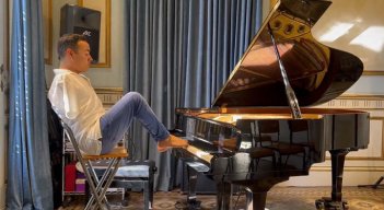 Cucuteño conquista a los españoles con música y arte./Foto: cortesía