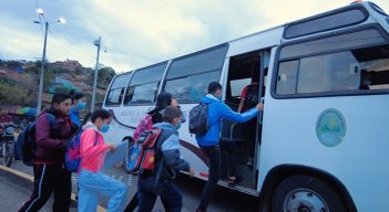 Niños campesinos del corregimiento de Otaré, se encuentran sin el servicio de transporte escolar.