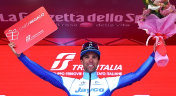 Matthews gana la tercera etapa del Giro de Italia