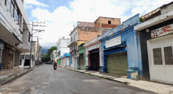 Comercios en Táchira se ven abandonados