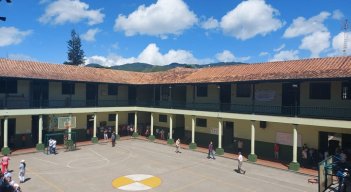 Luego de una larga espera serán arreglados los techos de la institución educativa José Eusebio Caro. / Cortesía