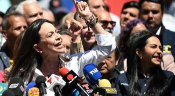 CORINA MACHADO DICE QUE NO RENUNCIA A CANDIDATURA