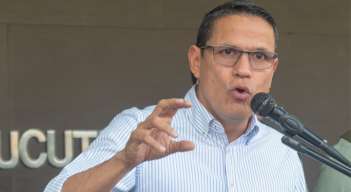 Por pedir acciones contundentes en contra de Los AK47, amenazan al alcalde Jorge Acevedo. 