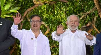 Petro y Lula acordaron apoyarse para combatir incendios forestales