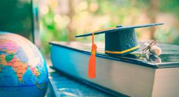 Open English dona más de $400 mil USD en becas aLaboratoria